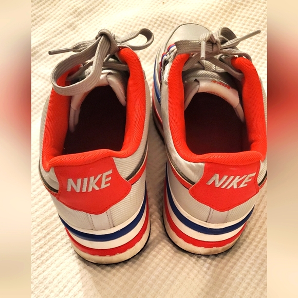 NIKE Vandal 2K- size 9- sneakers metallic silver/University Red- platform - Picture 3 of 10